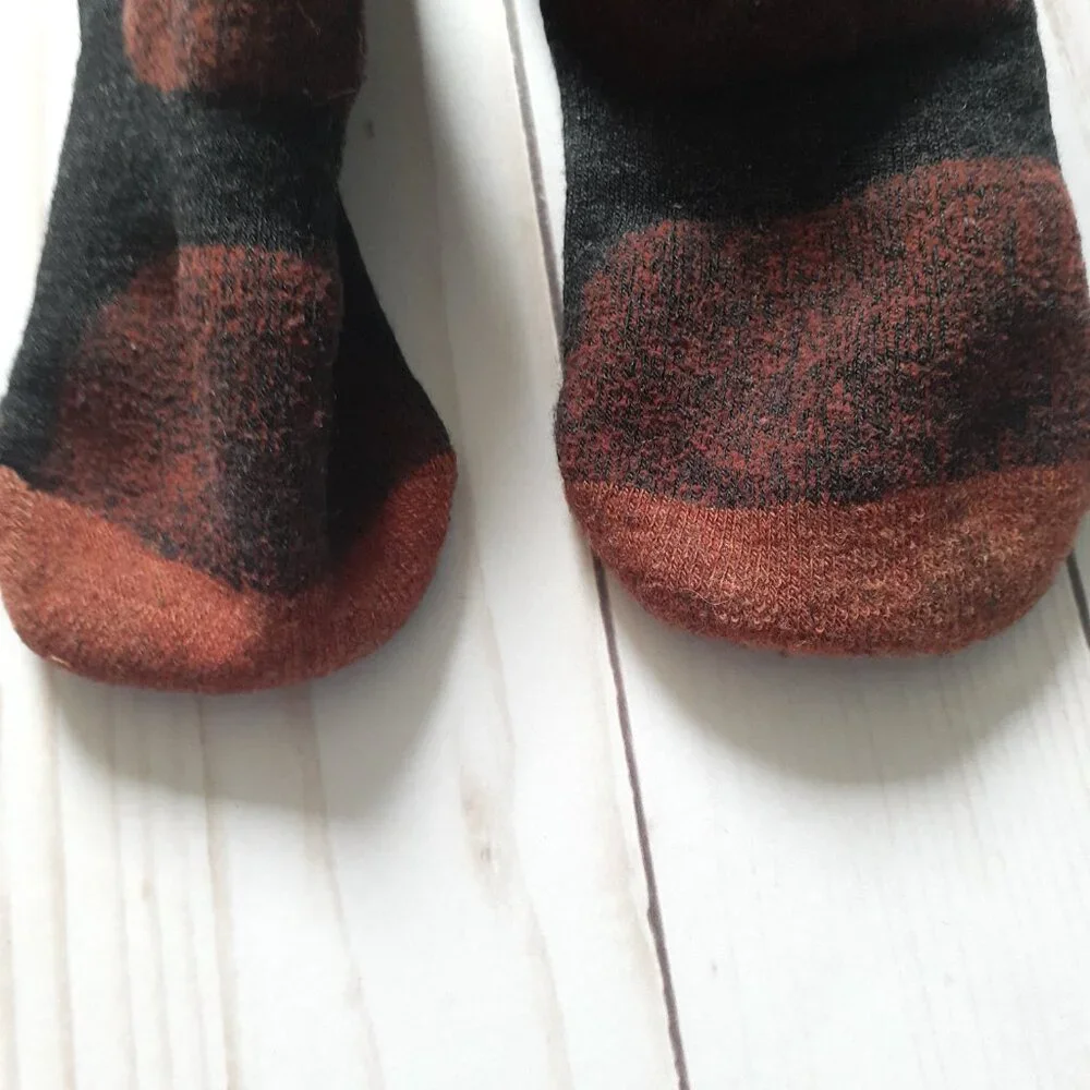Smartwool Kid's Beanie & Wintersport Over The Calf Socks Black & Charcoal Size M